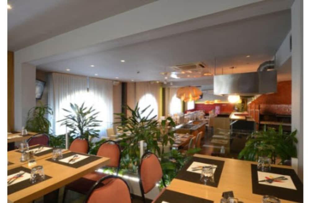 Hotel Due Ragni วีญอร์บา ภายนอก รูปภาพ