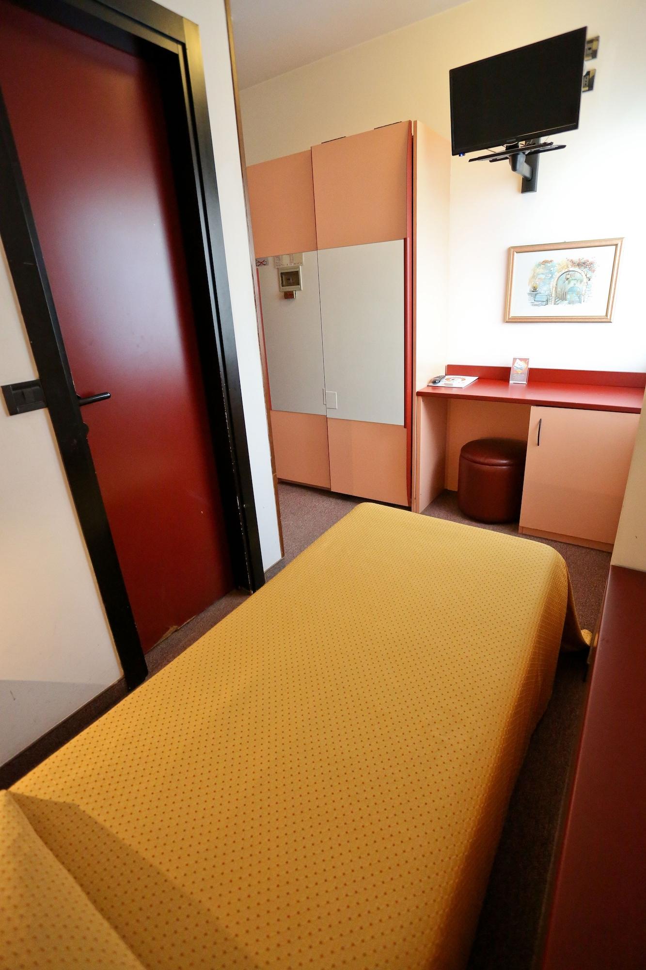 Hotel Due Ragni วีญอร์บา ภายนอก รูปภาพ