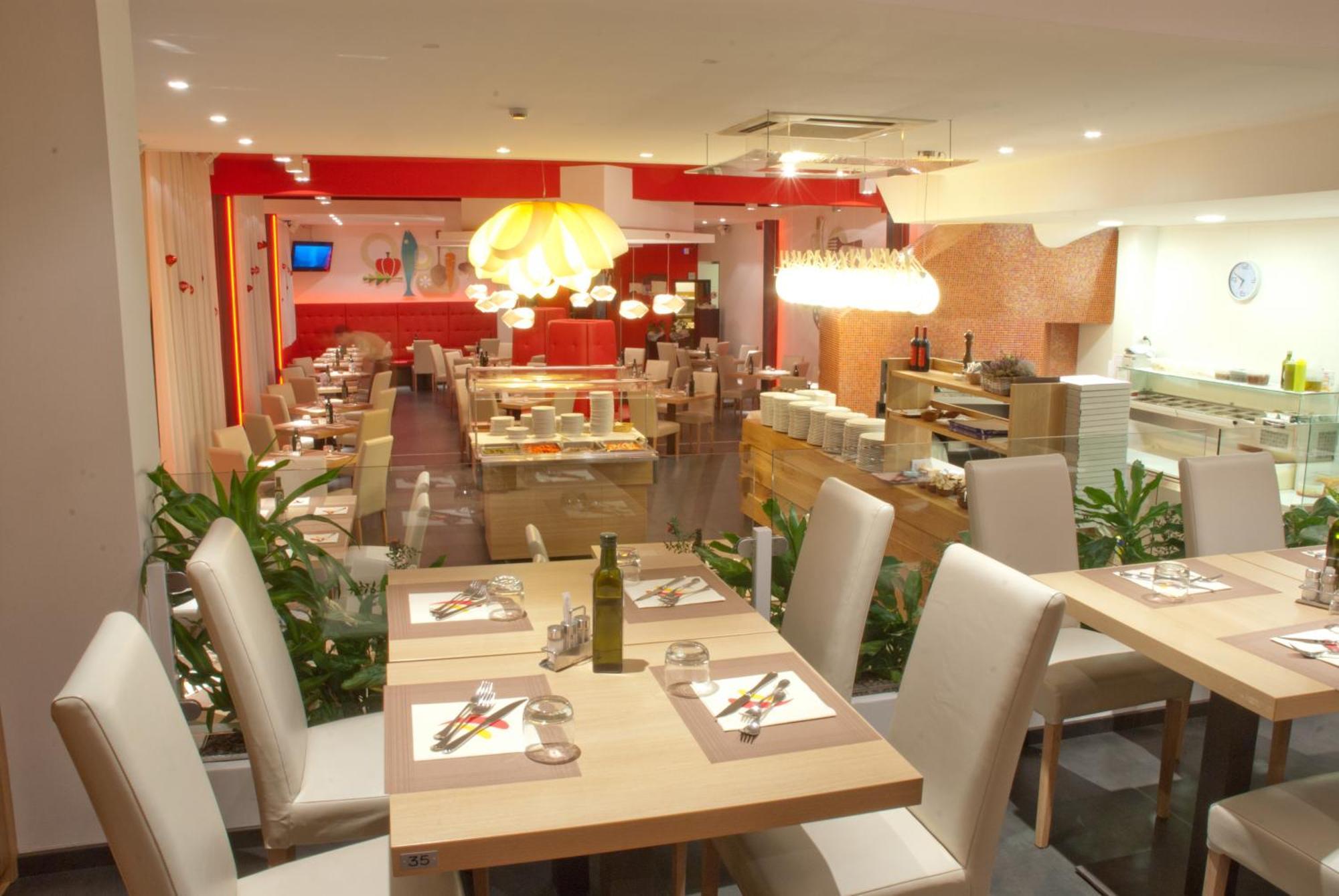 Hotel Due Ragni วีญอร์บา ภายนอก รูปภาพ