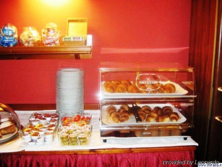 Hotel Due Ragni วีญอร์บา ภายนอก รูปภาพ