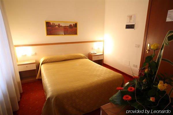 Hotel Due Ragni วีญอร์บา ห้อง รูปภาพ