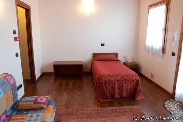 Hotel Due Ragni วีญอร์บา ห้อง รูปภาพ