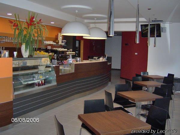 Hotel Due Ragni วีญอร์บา ร้านอาหาร รูปภาพ